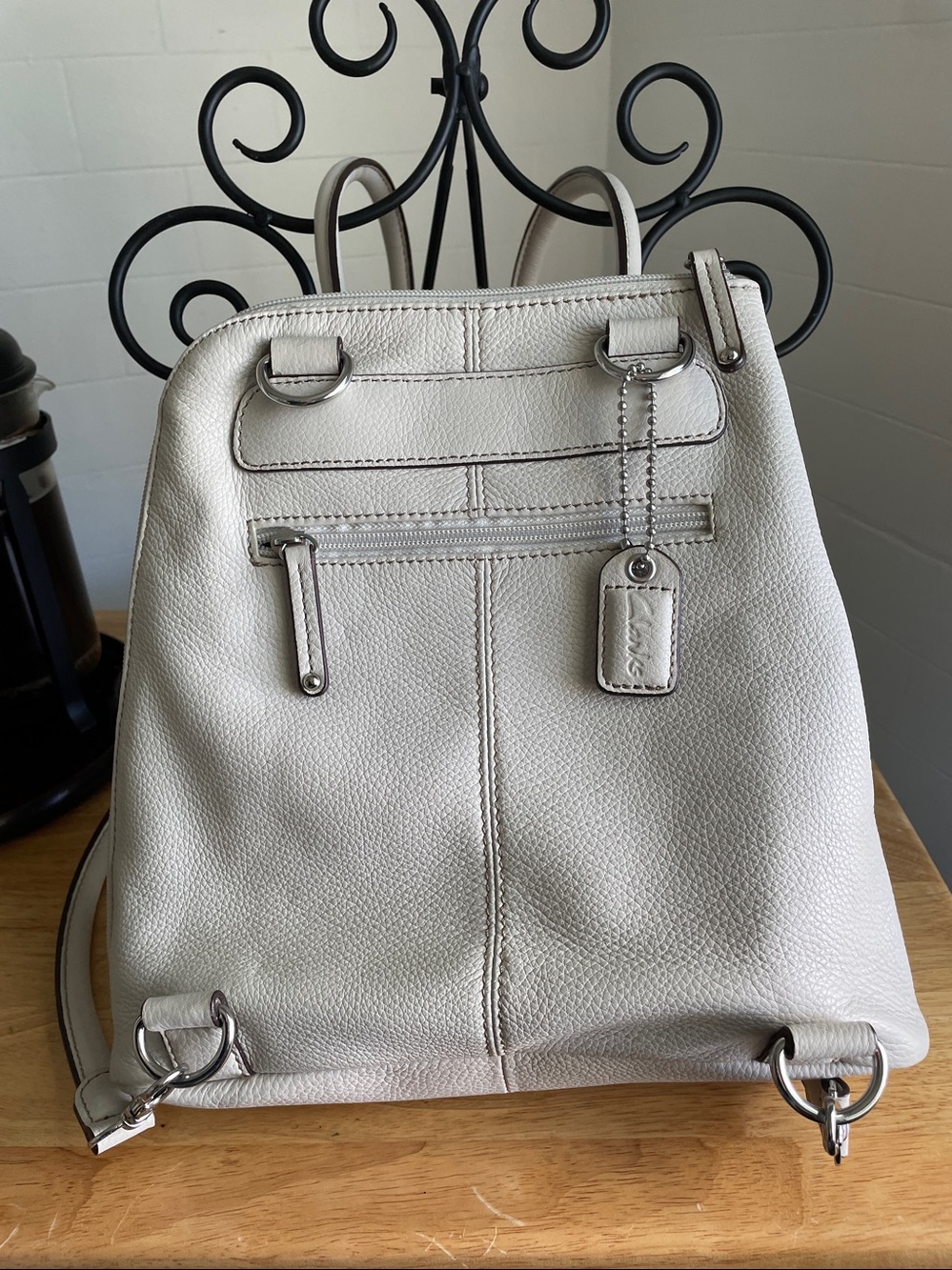 Clark’s Women’s Eggshell Leather Back-pack, pretty lining -NWT